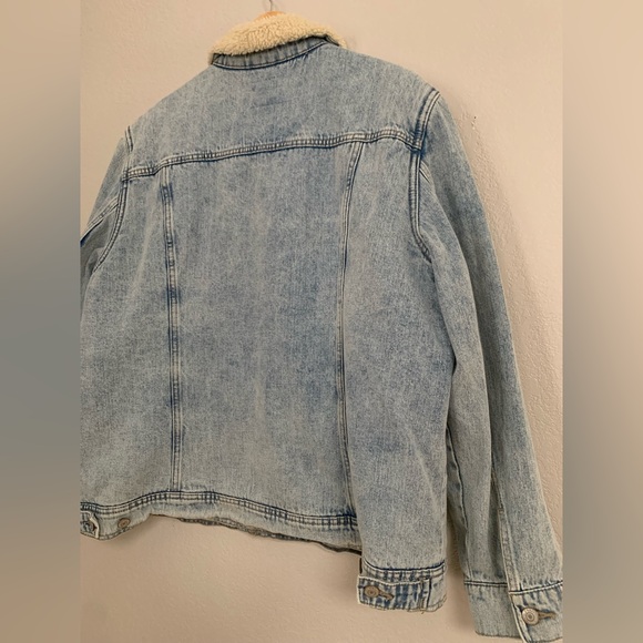 Old Navy Sherpa Lined Denim jacket - Picture 8 of 9